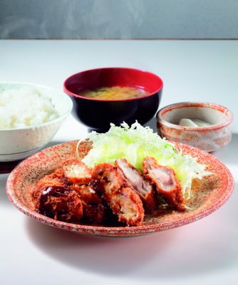 ■『とりかつCHICKEN』の「とりかつとメンチかつ定食」650円