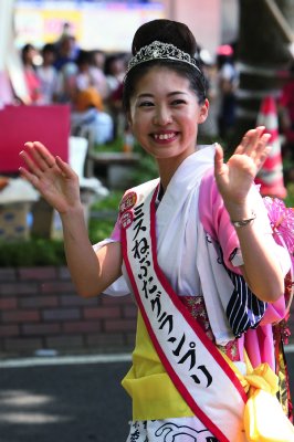 東北六魂祭に登場したミスねぶたグランプリ