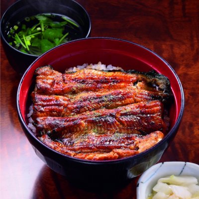 『うなぎ料理　よね山』の「うな丼」