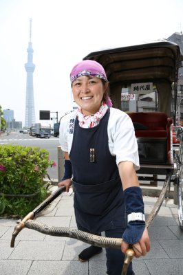 スカイツリートリビアを紹介する俥蓮さん