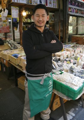 築地の乾物卸問屋のイケメン・飛田和大さん