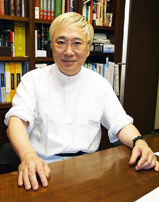 「憲法改正は当然」と語った高須院長