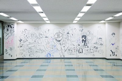 小学館ビル1階ロビーの「落書き」壁画