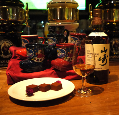 Franziskaner Bar＆Grillの限定メニュー「生チョコ（YAMAZAKI）」（グラスや盛り付けなどは、変更になる場合があります）