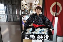 三陸鉄道のこたつ列車では、うに丼も販売