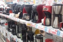 家電量販店には目移りするほどのコーヒーマシンが並んでいる