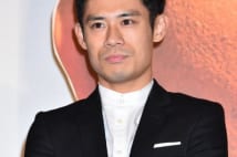 主人公・白方進を演じる伊藤淳史