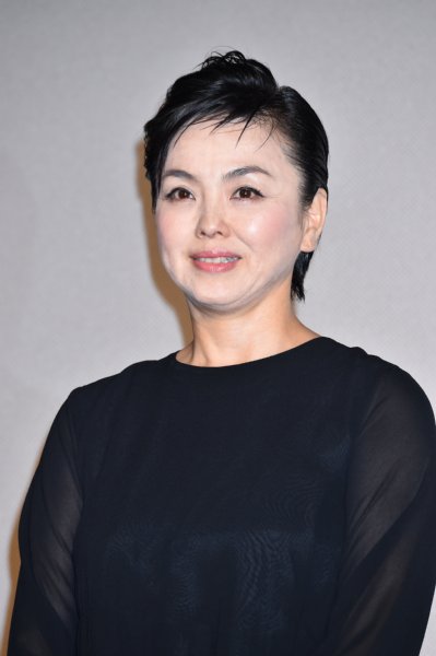 主人公の母親役を演じる松田美由紀