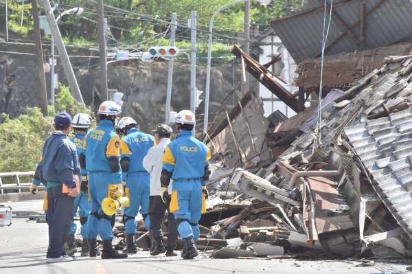 熊本地震はさらなる大地震の前兆との見方も