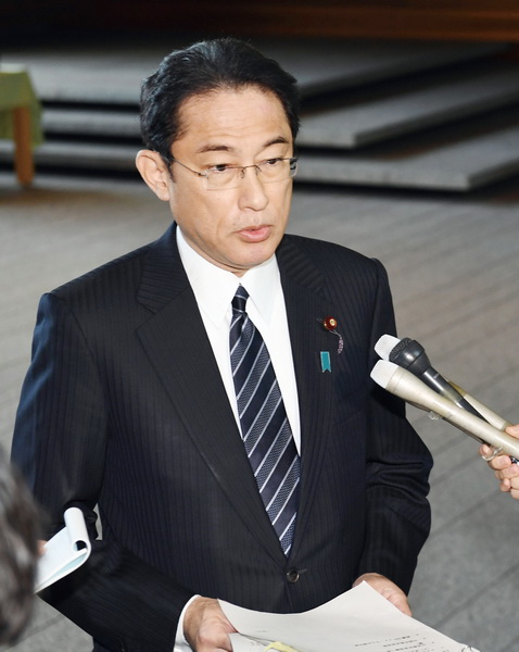 岸田外相は国対委員長時代、消費増税実現に奔走