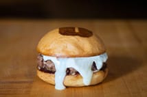 最も影響力のあるバーガー選出『UMAMI BURGER』が上陸