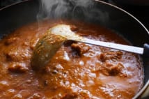 真夏の食品保存、放置した麦茶やカレーでも菌繁殖の危険性