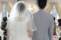 結婚式偽装キスや不倫謝罪も！　トンデモ代行業の現状