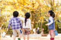 子育て支援サービスの裏で性犯罪が続発、というジレンマ