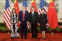 トランプ大統領のアジア訪問、中国との巨額ビジネス合意の中身