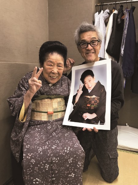 内海桂子さんの寿影も撮影した渡辺達生氏