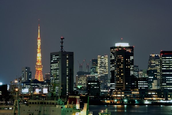 東京タワーが見える部屋で…（写真はイメージ）