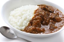 カレーの常温保存は危険　温め直しても菌は死滅せず