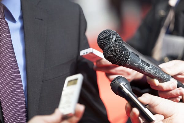 日本人の問題意識はどう変化したか（写真：アフロ）