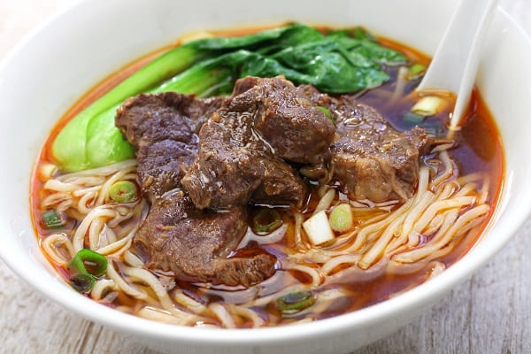 牛肉麺の価格をめぐって一悶着（写真：アフロ）