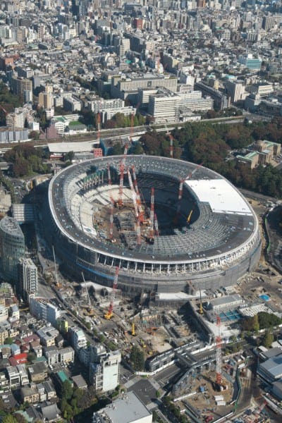 完成まであと12か月の新国立競技場（11月3日撮影）