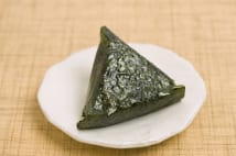 中食市場を牽引するコンビニ　おにぎりとカップめんが王様