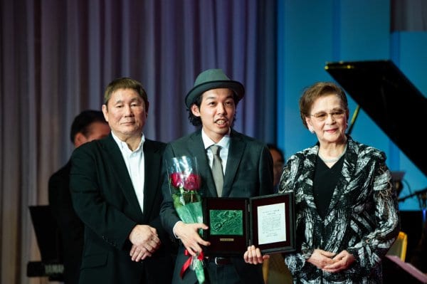 『カメラを止めるな！』の上田慎一郎監督と石原まき子氏、北野武氏　