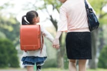 小2母子無理心中　「専業主婦」という境遇が母追い詰めたか