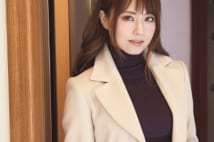 トップ女優・吉沢明歩が3月末卒業、お別れ前の2枚