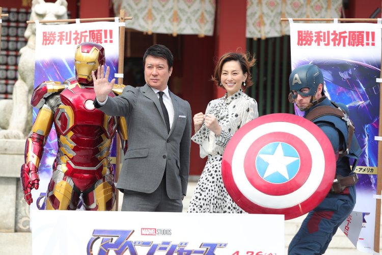 『アベンジャーズ』の勝利祈願イベントに登場した加藤浩次と米倉涼子