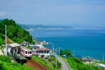 岩手県 三陸鉄道 リアス線。三陸の海を爽快に駆け抜ける