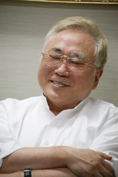 空き巣被害について語る高須院長