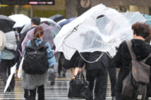 今年の梅雨は最悪の災害誘発型（時事通信フォト）