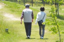 老後に本当に2000万円必要か？　実際の年金生活夫婦の暮らしぶりを見ると…