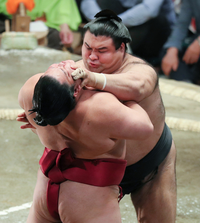 横綱の期待もかかる高安（時事通信フォト）