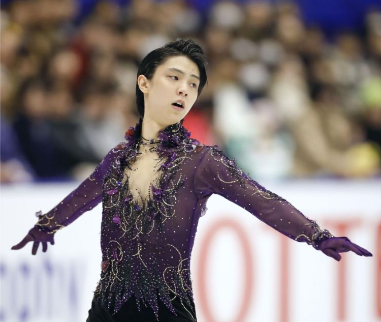 NHK杯フィギュア男子で優勝した羽生結弦のフリーの演技（共同通信社）