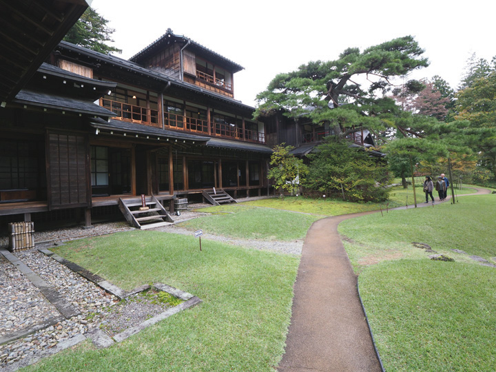 明治32年に当時の皇太子の静養地として作られた