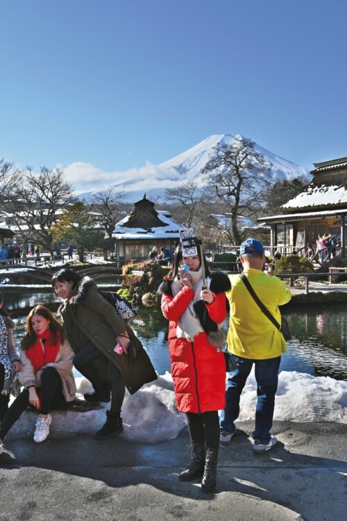 「忍野八海」は、富士山の伏流水を水源とする湧水池