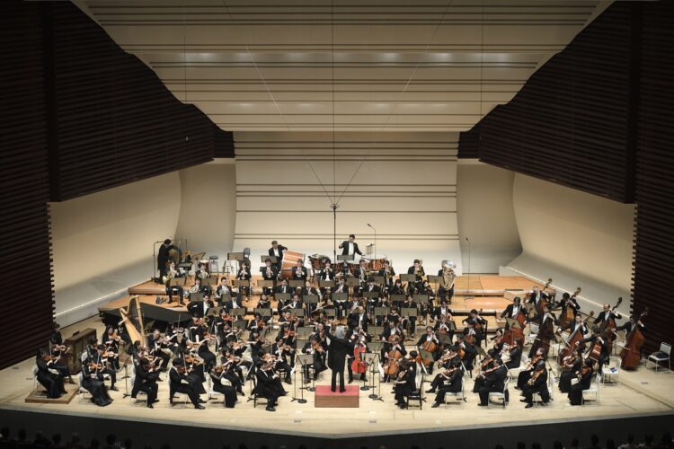 3月31日は全国のオーケストラの過去の演奏映像や、ヴァイオリニスト（予定）によるライブ演奏などを無料で視聴できる