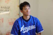 青山学院大学・相模原キャンパスでインタビューに答える佐々木泰選手