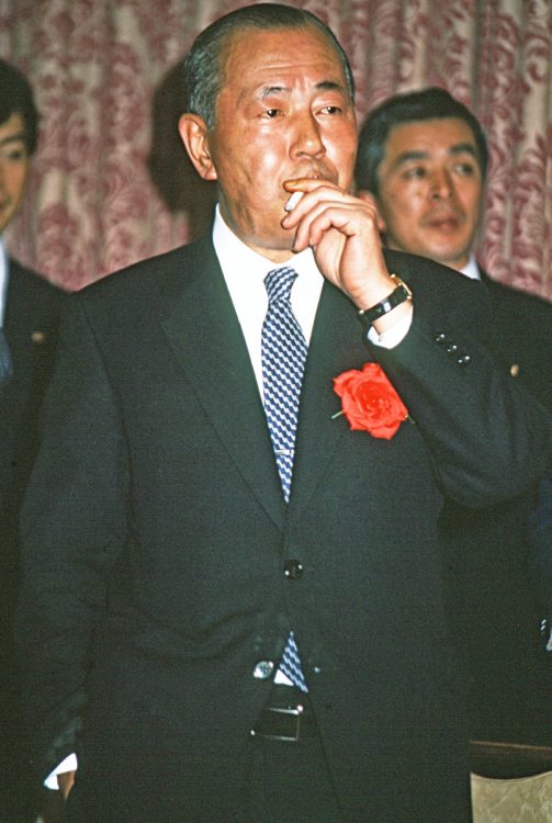 田中角栄元首相のタバコにまつわる思い出を元衆院議員の石井一氏が振り返る
