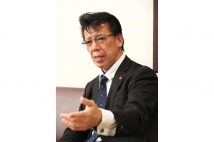 “リーゼント刑事”こと元徳島県警警部の秋山博康氏