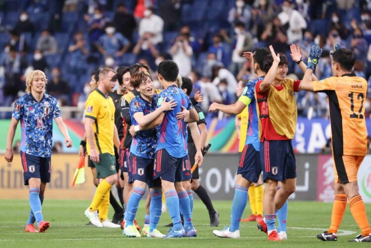 W杯アジア最終予選、オーストラリア戦に勝利して喜ぶ日本イレブン（時事通信フォト）