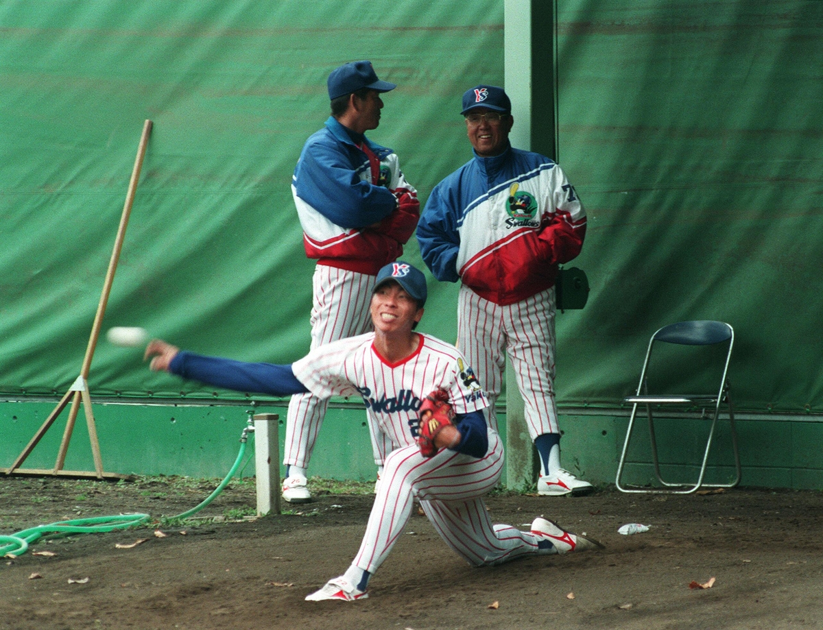 ヤクルト高津監督 野村克也氏の教えに自分流のアレンジを加えて大成功｜NEWSポストセブン