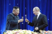 プーチン大統領と金正恩総書記は蜜月で知られる（時事通信フォト）