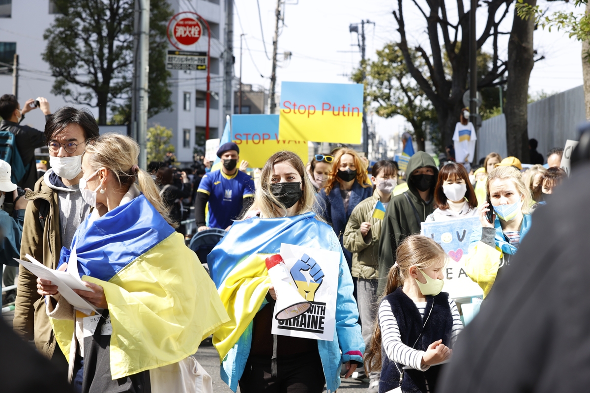 嫌がらせを受ける在日ロシア人たち 臆せず戦争反対と伝えるようにしている Newsポストセブン