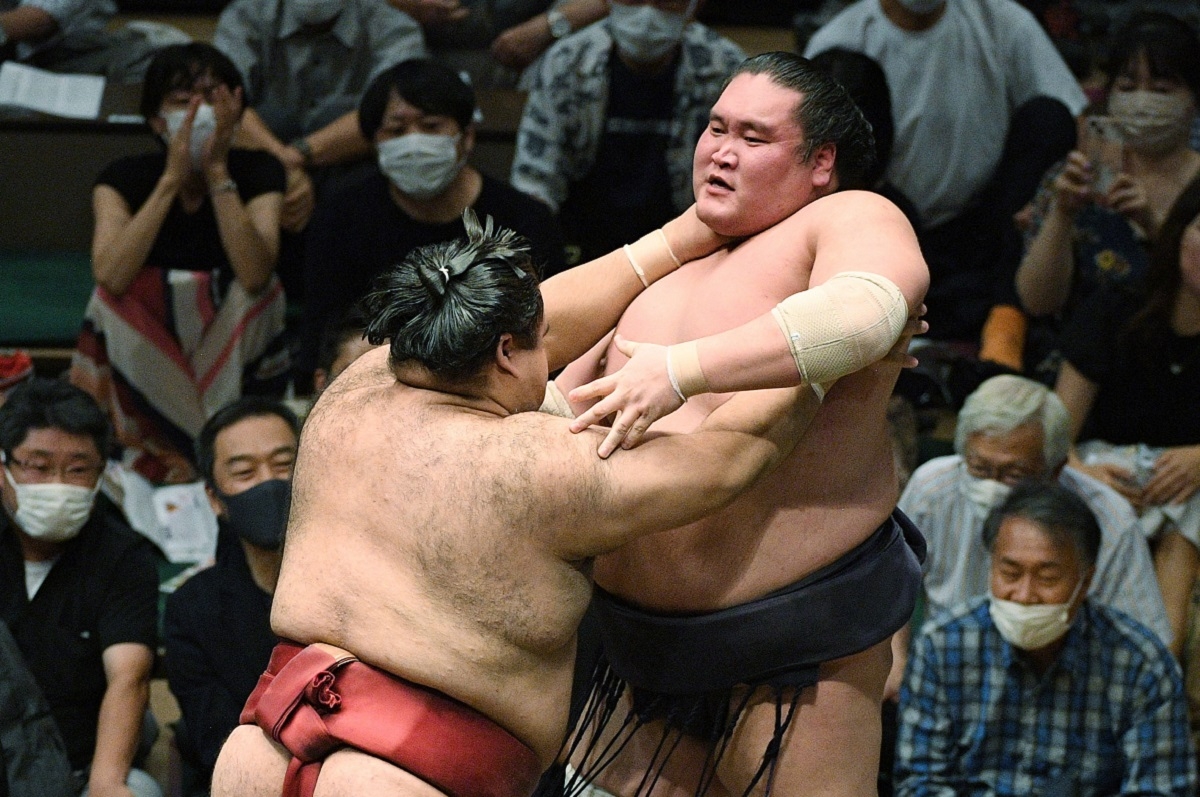 途中休場の横綱・照ノ富士、場所後に昇進披露パーティー 巨額の祝儀集まるイベントだけに延期困難か｜NEWSポストセブン