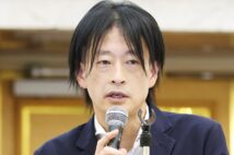 鈴木エイト氏（時事通信フォト）