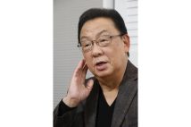 『徹子の部屋』（テレビ朝日系）に出演した梅沢は補聴器を着用している事実を告白