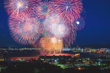 花火大会が全国で目白押し！（写真は滋賀県・びわ湖大花火大会／写真＝AFLO）